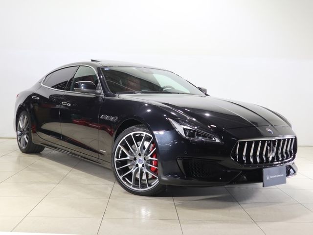Maserati QUATTROPORTE 2018-07 6641-3