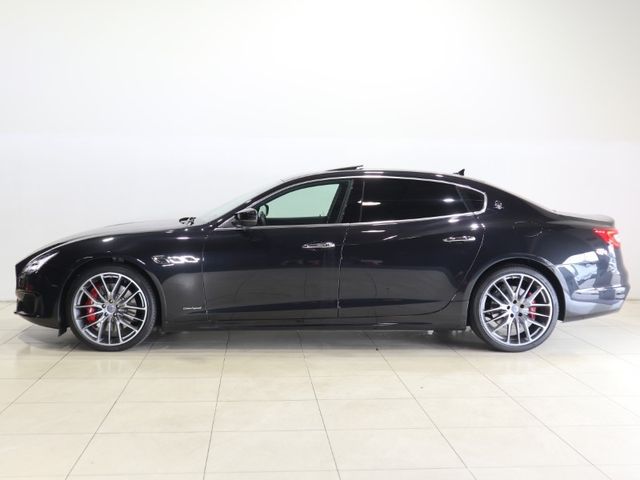 Maserati QUATTROPORTE 2018-07 6641-4