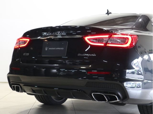 Maserati QUATTROPORTE 2018-07 6641-6