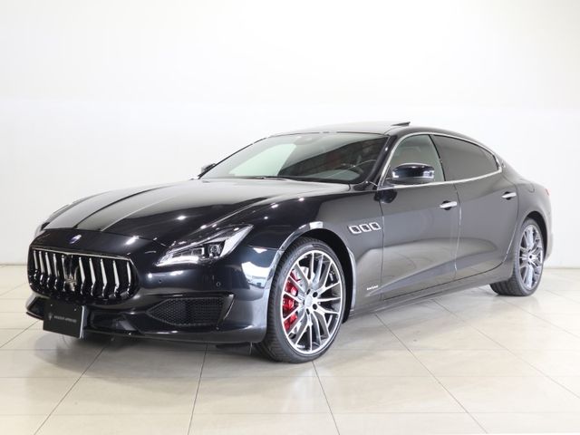Maserati QUATTROPORTE 2018-07 6641-0