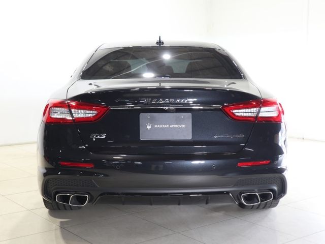 Maserati QUATTROPORTE 2018-07 6641-2