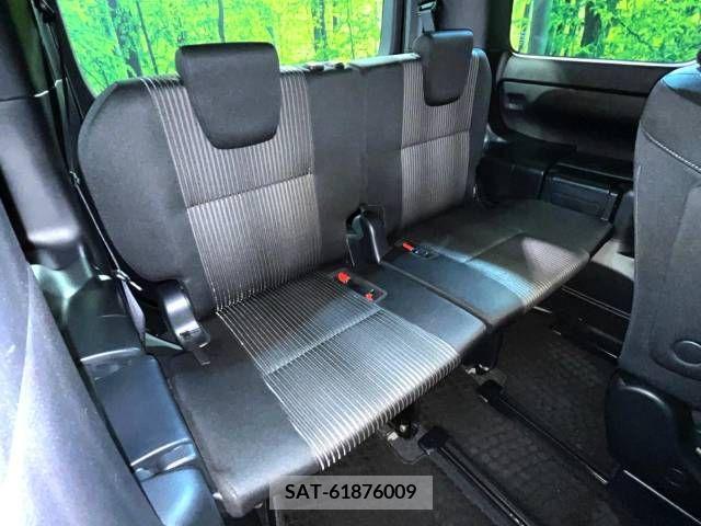 Toyota VOXY 2017-07 289103-9