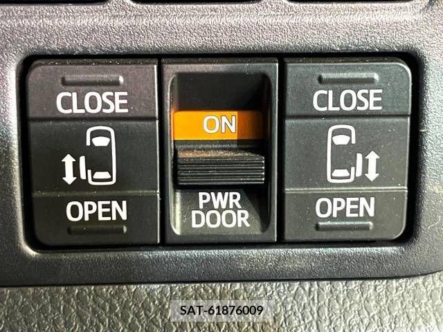 Toyota VOXY 2017-07 289103-5