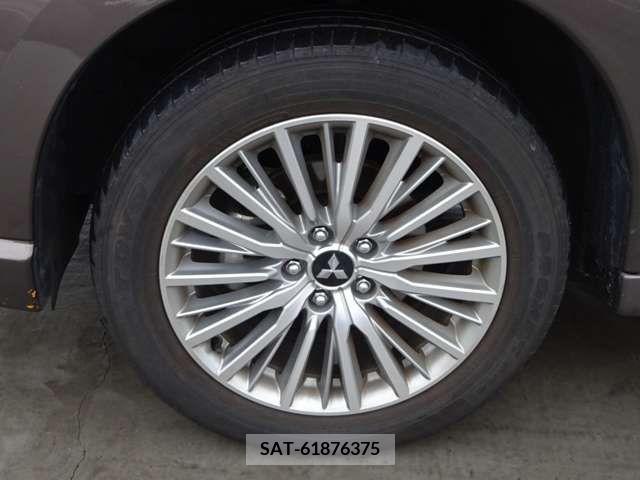 Mitsubishi OUTLANDER PHEV 2019-01 281131-14