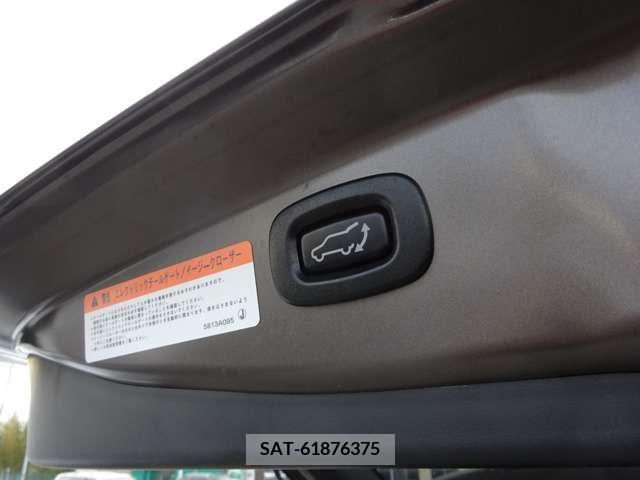 Mitsubishi OUTLANDER PHEV 2019-01 281131-10