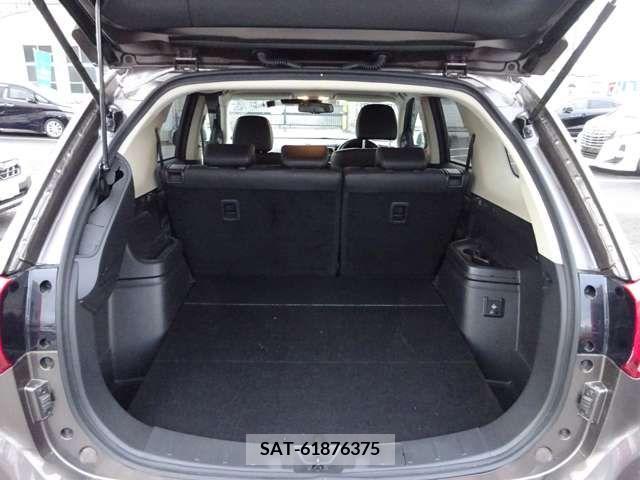 Mitsubishi OUTLANDER PHEV 2019-01 281131-8