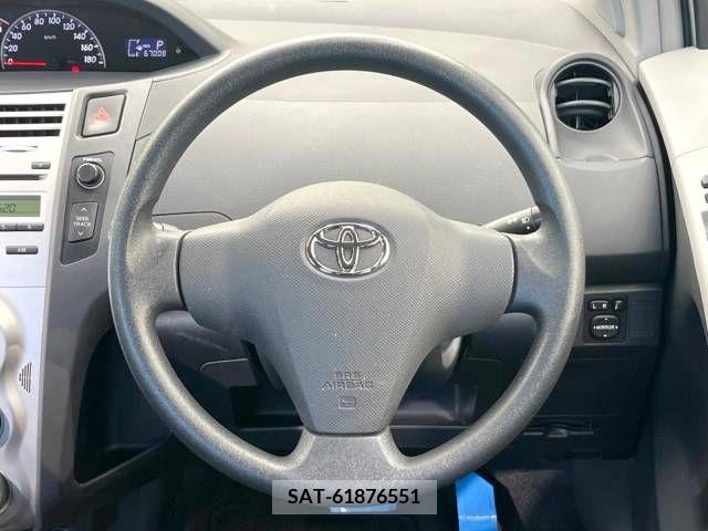 Toyota VITZ 2005-11 370137-10