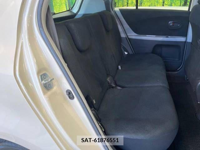 Toyota VITZ 2005-11 370137-8