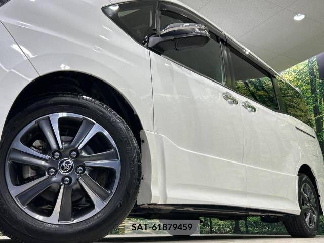 Toyota VOXY 2019-09 220261-14