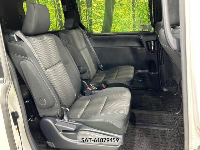 Toyota VOXY 2019-09 220261-9