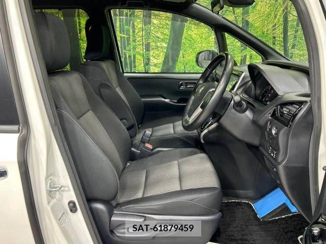 Toyota VOXY 2019-09 220261-8