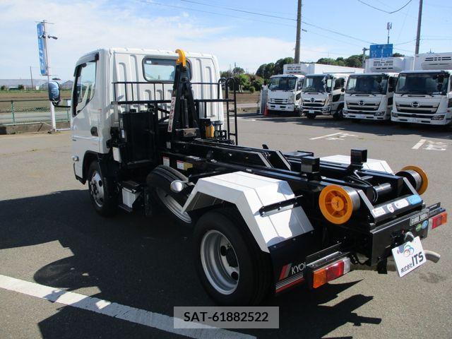 Mitsubishi CANTER 2022-06 294458-4