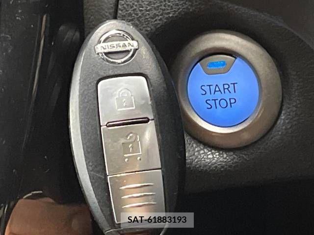 Nissan NOTE 2018-10 343878-6