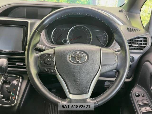 Toyota VOXY 2015-11 321465-12