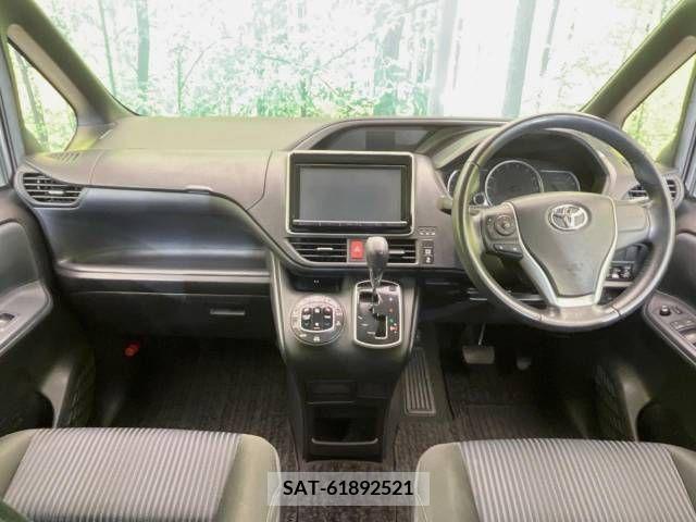 Toyota VOXY 2015-11 321465-1