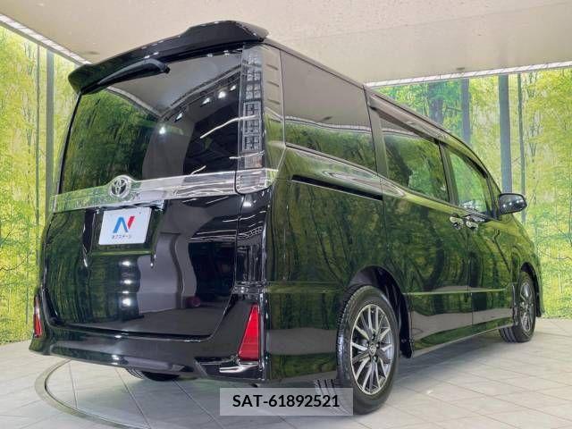 Toyota VOXY 2015-11 321465-18