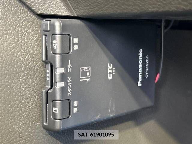 Nissan CUBE 2009-09 320672-3