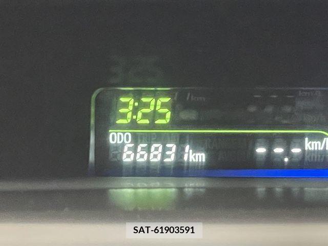 Toyota PRIUS ALPHA 2014-03 366797-25