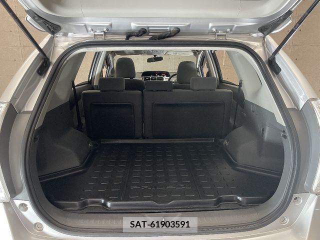 Toyota PRIUS ALPHA 2014-03 366797-11