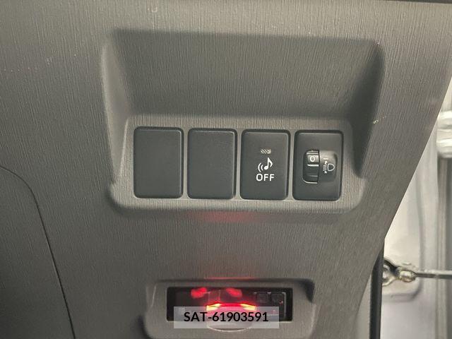 Toyota PRIUS ALPHA 2014-03 366797-17