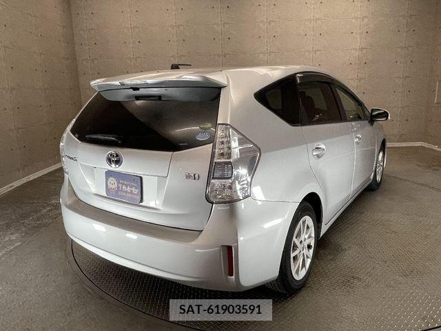 Toyota PRIUS ALPHA 2014-03 366797-3