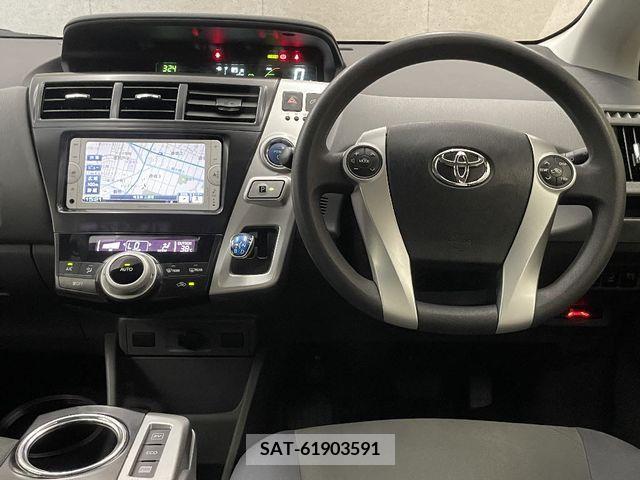 Toyota PRIUS ALPHA 2014-03 366797-1