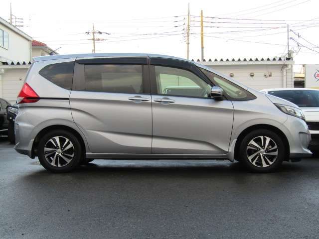 Honda FREED 2017-11 10214-2