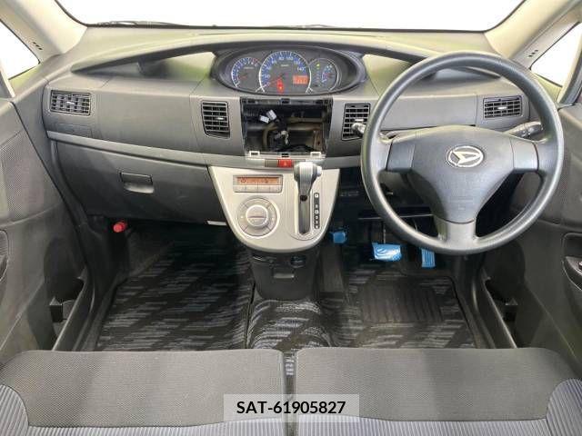 Daihatsu MOVE 2010-04 383571-1
