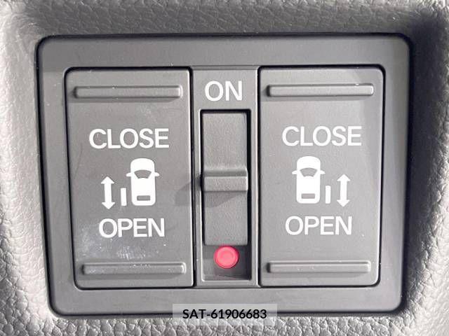 Honda N BOX CUSTOM 2022-02 278947-3