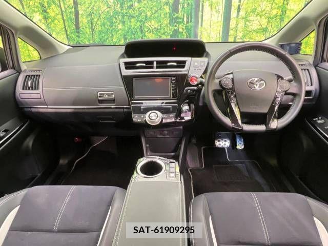 Toyota PRIUS ALPHA 2015-07 381220-1