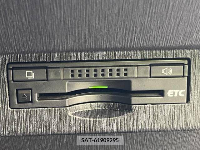 Toyota PRIUS ALPHA 2015-07 381220-4