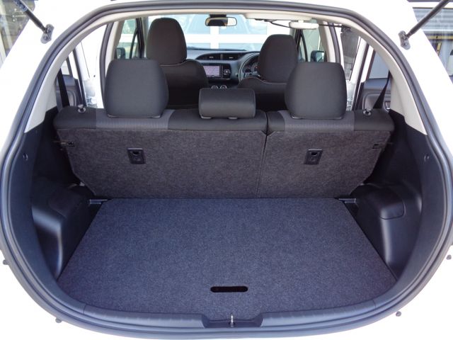Toyota VITZ 2020-01 2692-16