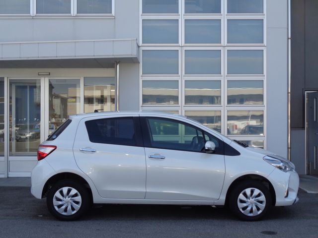 Toyota VITZ 2020-01 2692-23