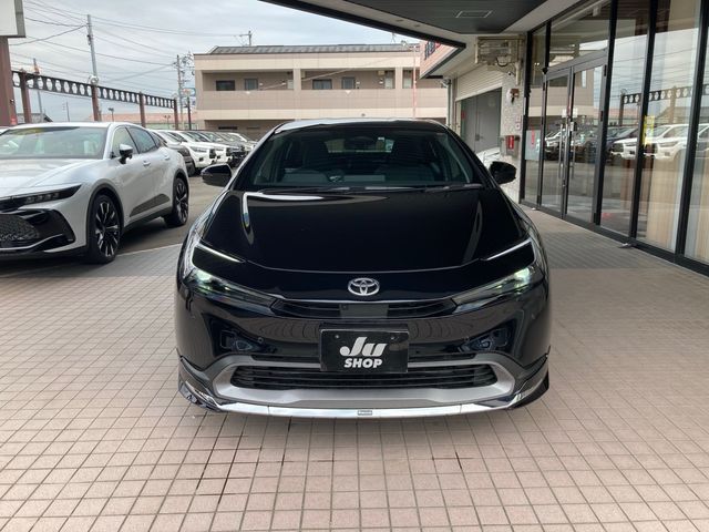 Toyota PRIUS 2023-03 827-1