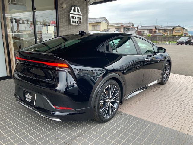 Toyota PRIUS 2023-03 827-6