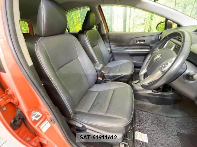 Toyota AQUA 2013-08 381941-8