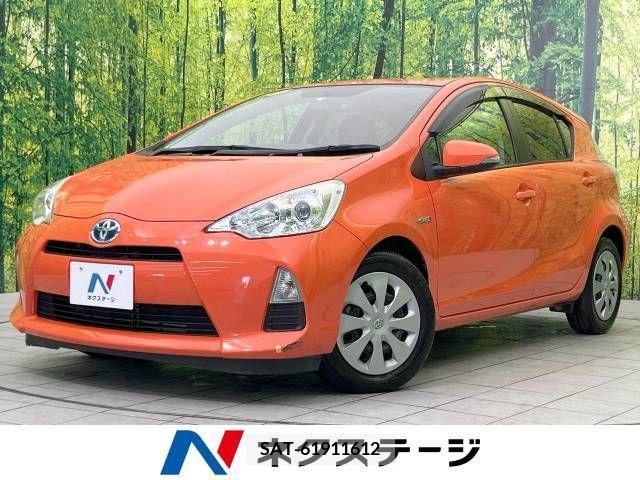 Toyota AQUA 2013-08 381941-0