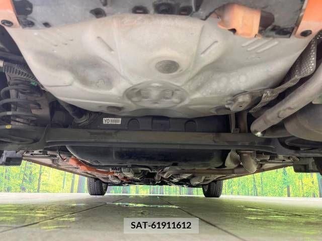 Toyota AQUA 2013-08 381941-19