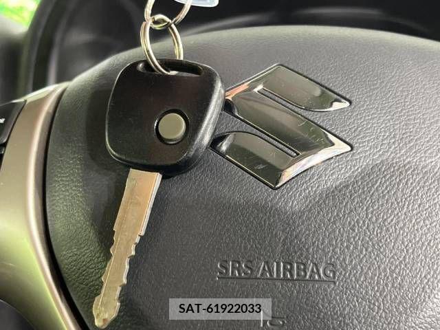 Suzuki JIMNY 2017-06 330694-6
