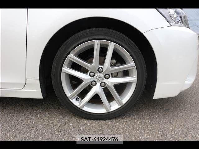 Lexus CT 2015-09 334302-18