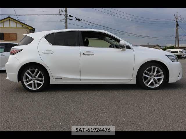 Lexus CT 2015-09 334302-4