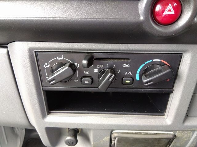 Mitsubishi MINICA 2015-08 9483-5