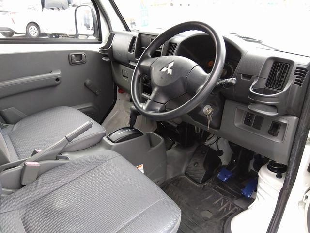 Mitsubishi MINICA 2015-08 9483-16