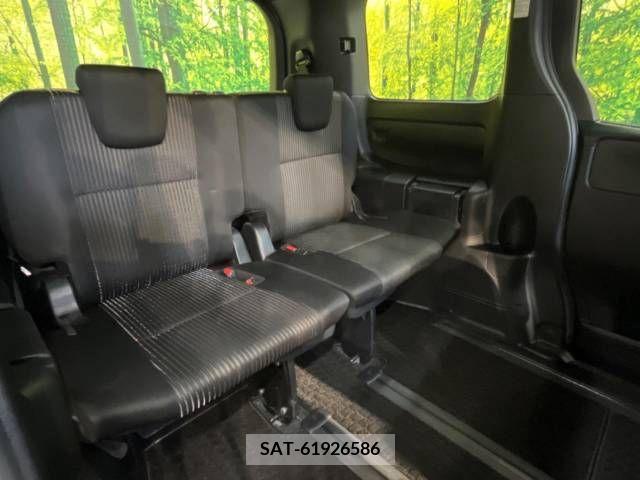 Toyota VOXY 2017-11 394940-10