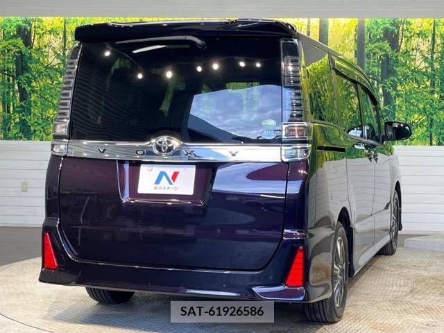 Toyota VOXY 2017-11 394940-17