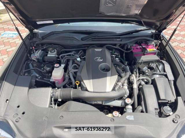 Lexus RC 2017-11 299995-18