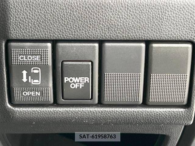 Mazda PREMACY 2012-05 301476-2
