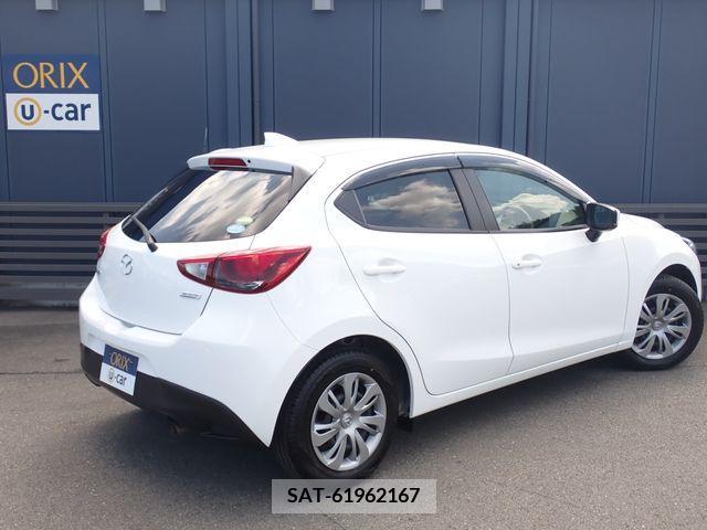 Mazda DEMIO 2017-05 359377-2