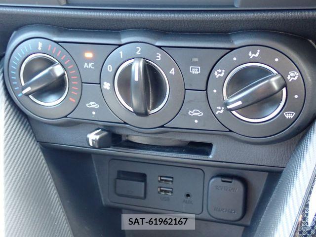 Mazda DEMIO 2017-05 359377-10