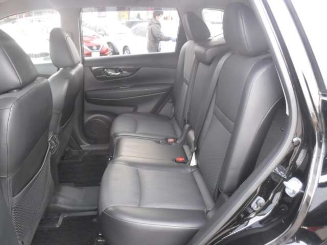 Nissan X-TRAIL 2018-01 4248-14